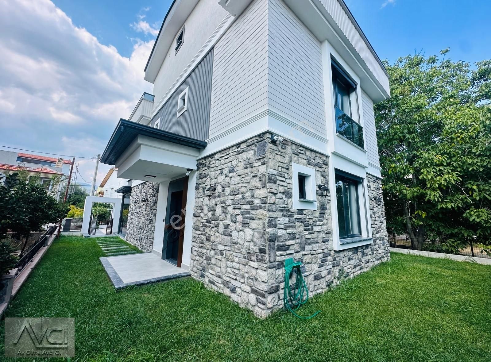 Avcı'dan Altınoluk Narlıda Denize 100mt Sıfır Müstakil 4+2 Villa - Görsel 14