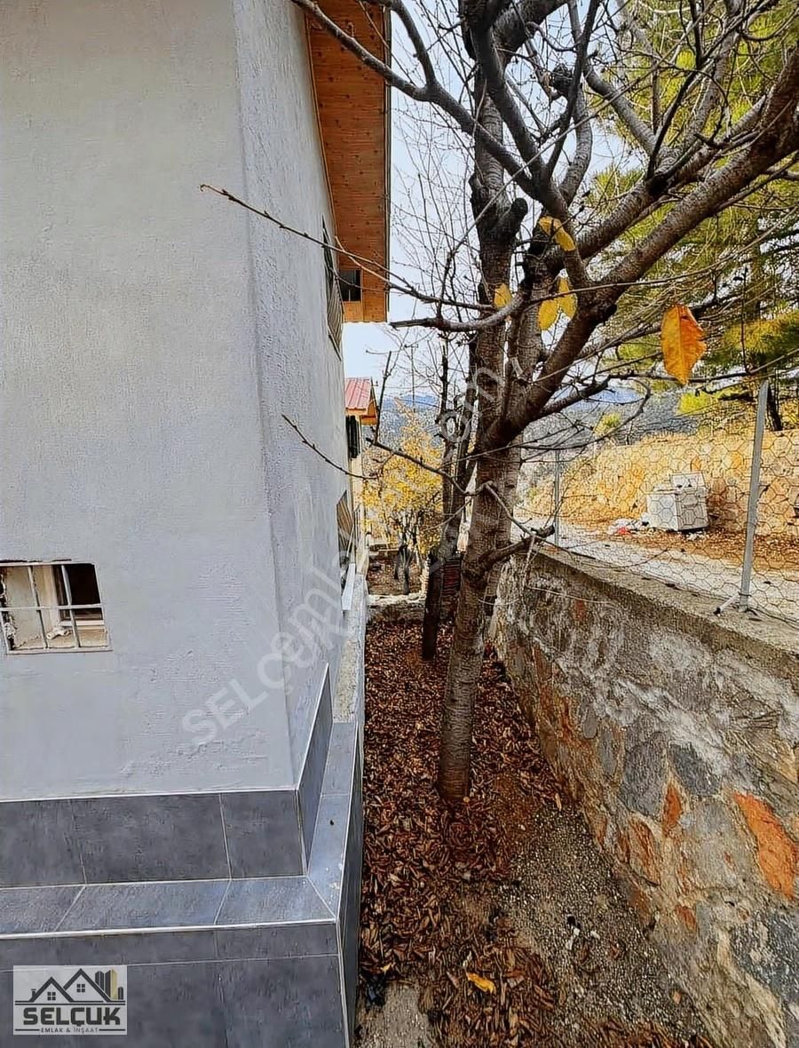 Selçuk Emlaktan Gülek'te Satılık Dubleks Villa - Görsel 15