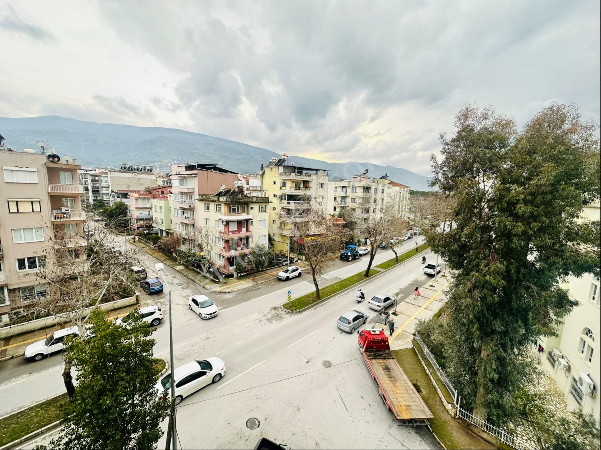 A Plus Gayrimenkulden Cadde Üzeri Bakımlı 3+1 Satılık Daire - Görsel 15