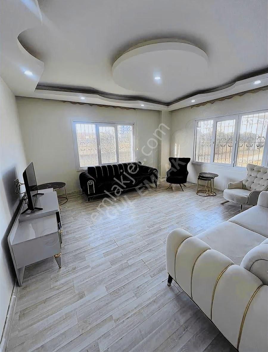 Gül Emlaktan Satılık Giriş Kat Daire