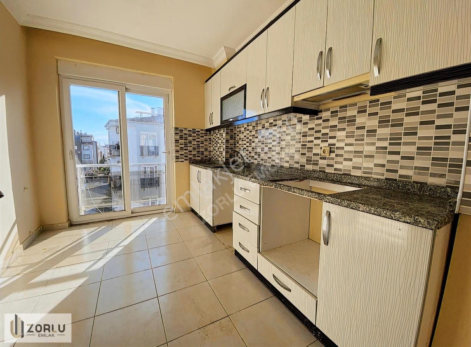 Ahatlı'da 3+1 Eşyasız Kiralık 50 Metre Teraslı Dubleks - Görsel 35