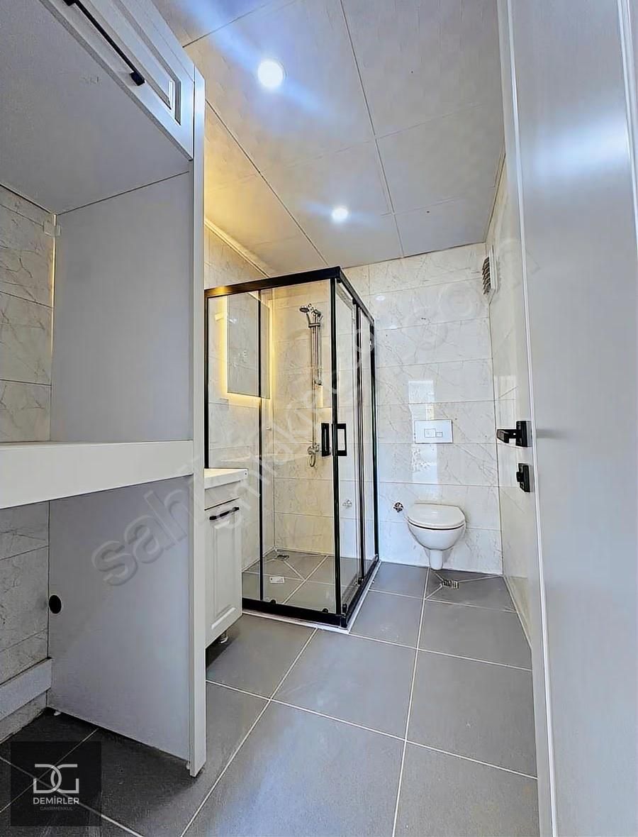 Demirler'den Çakmak'ta Arakat Ebeveyn Banyolu 3+1 Daireler - Görsel 32