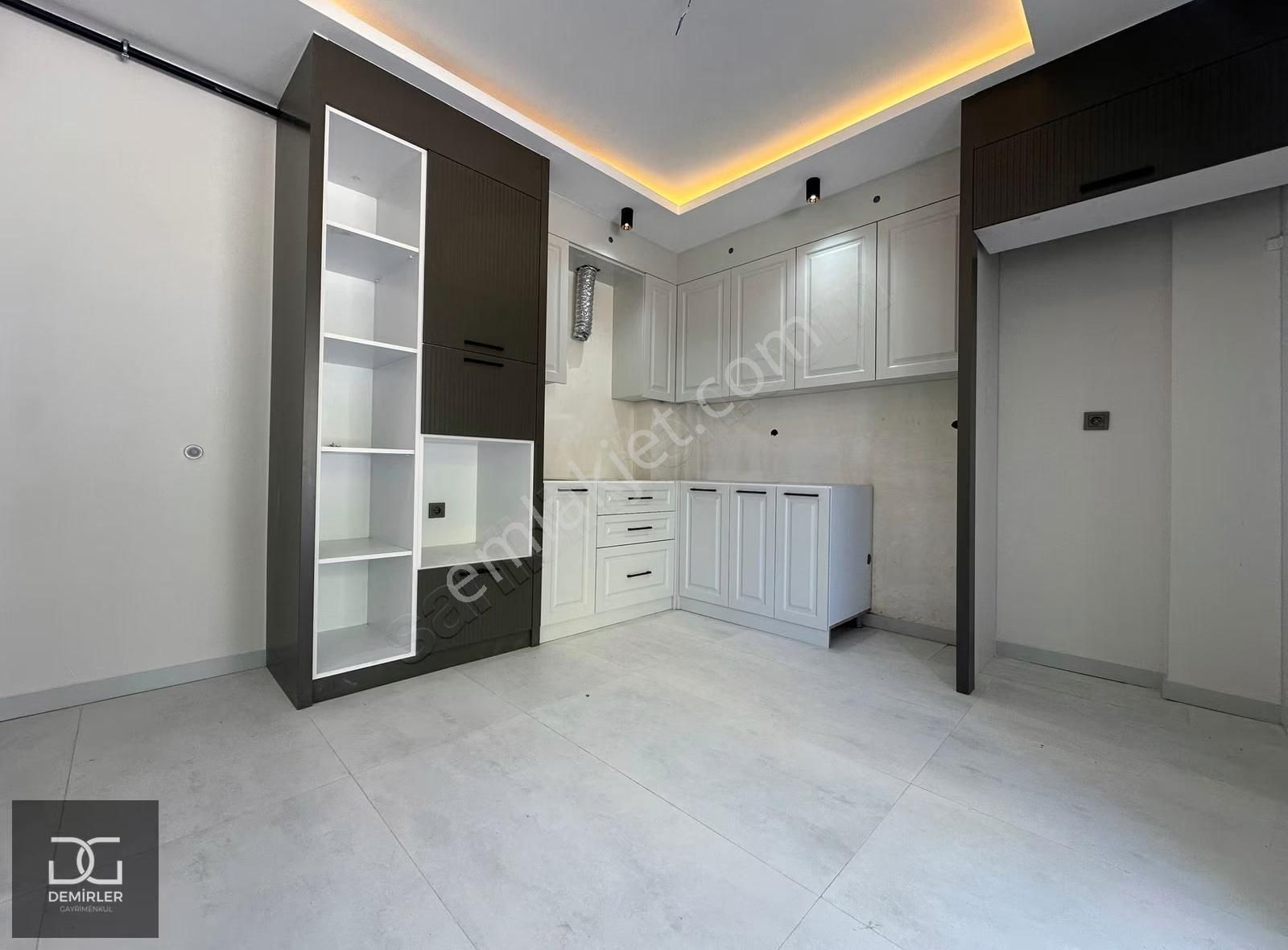 Demirler'den Çakmak'ta Arakat Ebeveyn Banyolu 3+1 Daireler