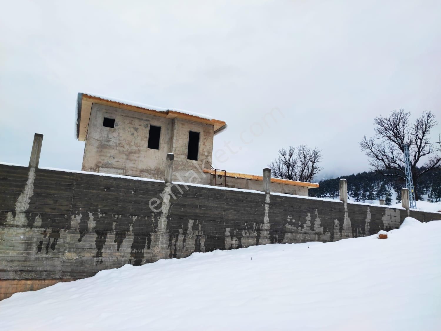 Kar Emlaktan Yenikonacık Bozkırlı Mevkiinde Uç 1 Dönüm Satılık Arsa - Görsel 10