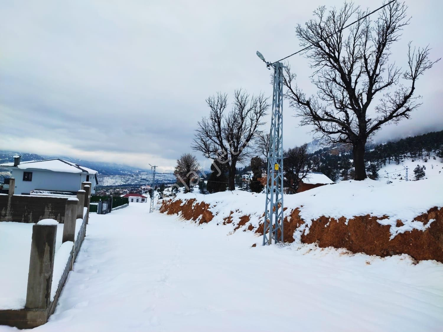 Kar Emlaktan Yenikonacık Bozkırlı Mevkiinde Uç 1 Dönüm Satılık Arsa - Görsel 27
