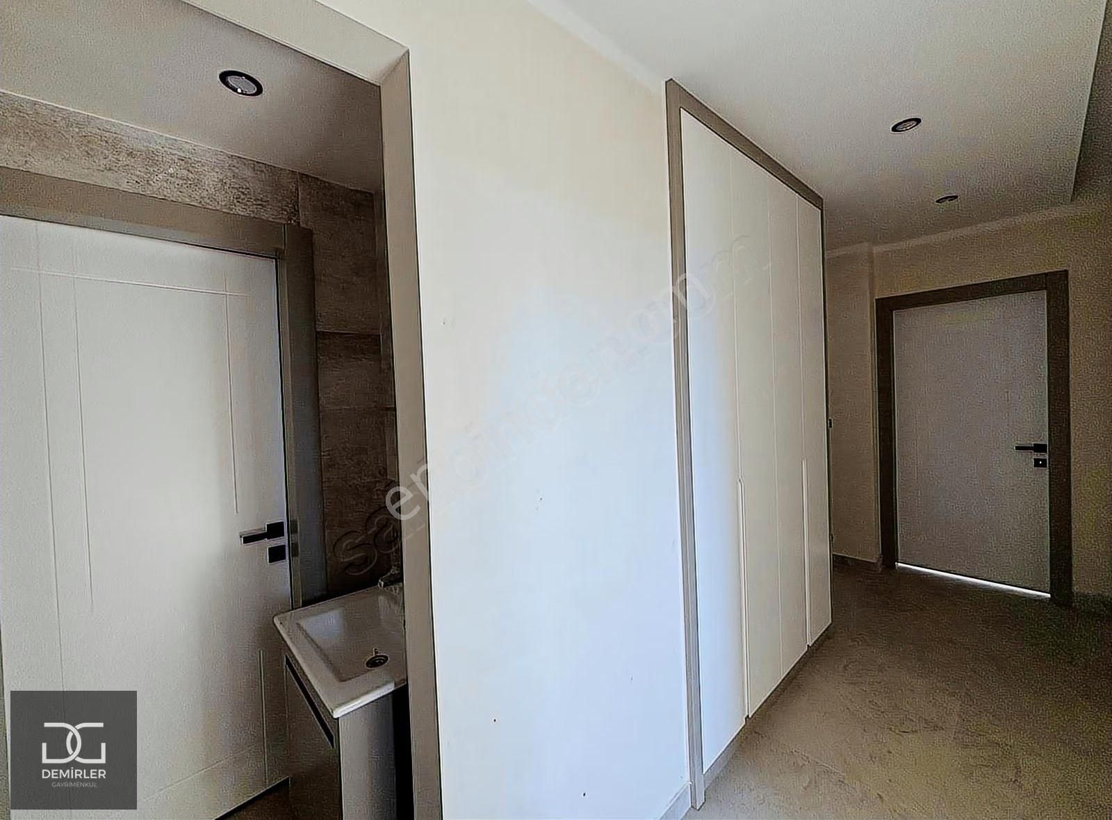 Demirler'den Çakmakta Manzaralı Ebeveyn Banyolu 2+1 Daireler - Görsel 13
