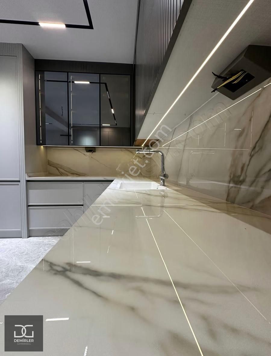 Demirler'den Yenişafak'ta Masal Park Mevkii Panjurlu Lüks 3,5+1 - Görsel 18