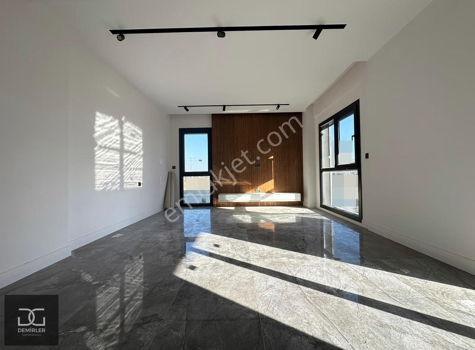 Demirler'den Panjurlu Ebeveyn Banyolu 3+1 Satılık Daire - Görsel 3