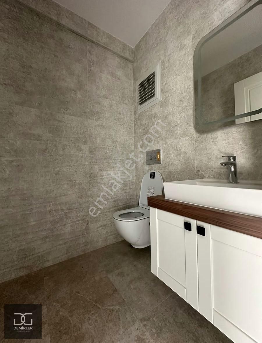 Demirler'den Panjurlu Ebeveyn Banyolu 3+1 Satılık Daire - Görsel 17