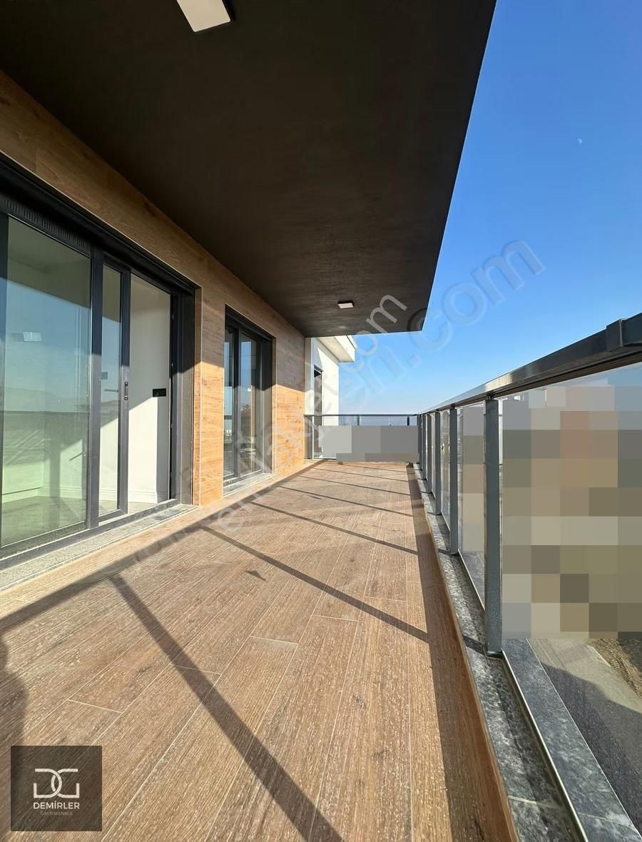 Demirler'den Panjurlu Ebeveyn Banyolu 3+1 Satılık Daire - Görsel 2