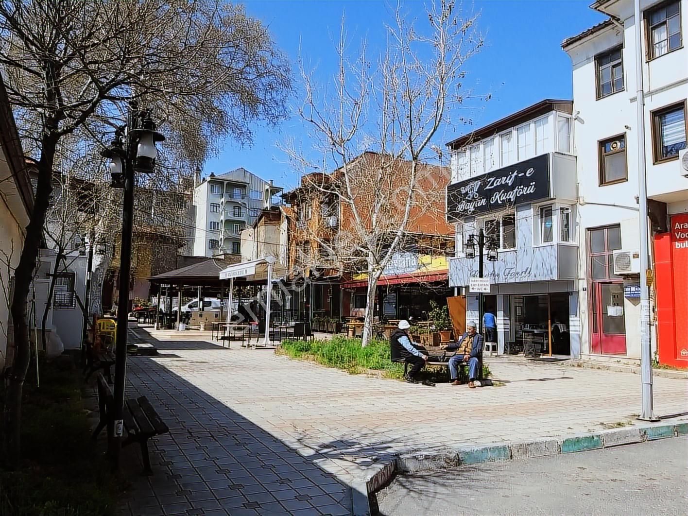 Emlakhabercisi'nden Mudanya Sahile 100mt 3 Katlı Bahçeli Eski Ev - Görsel 8