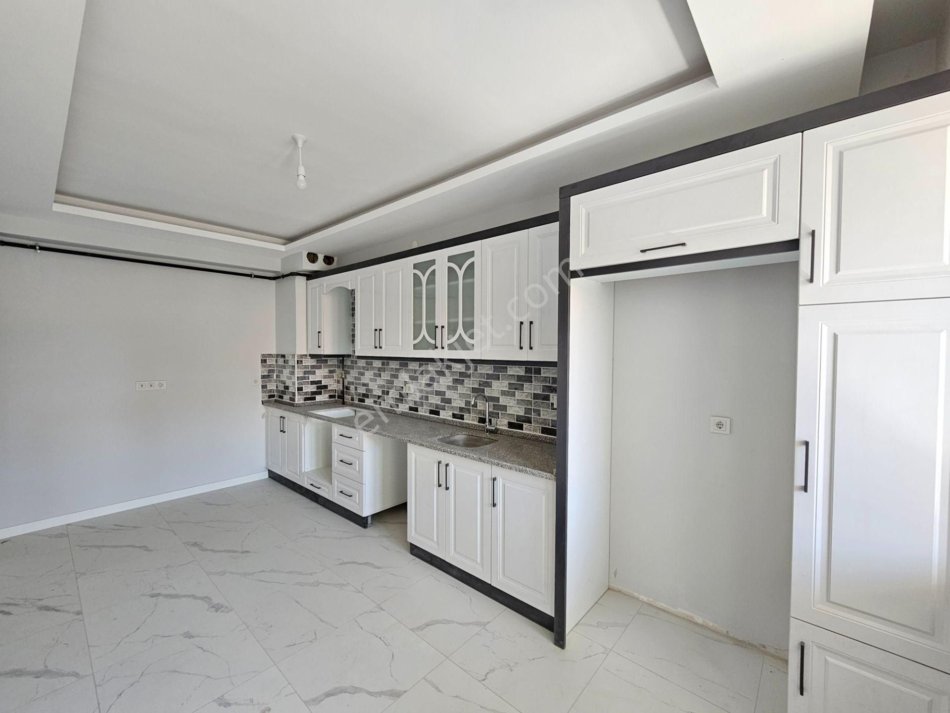 Sakarya Mahallesinde Salı Pazarına Oldukça Yakın Lüks 3+1 Sıfır Fırsat Lüx Daireler