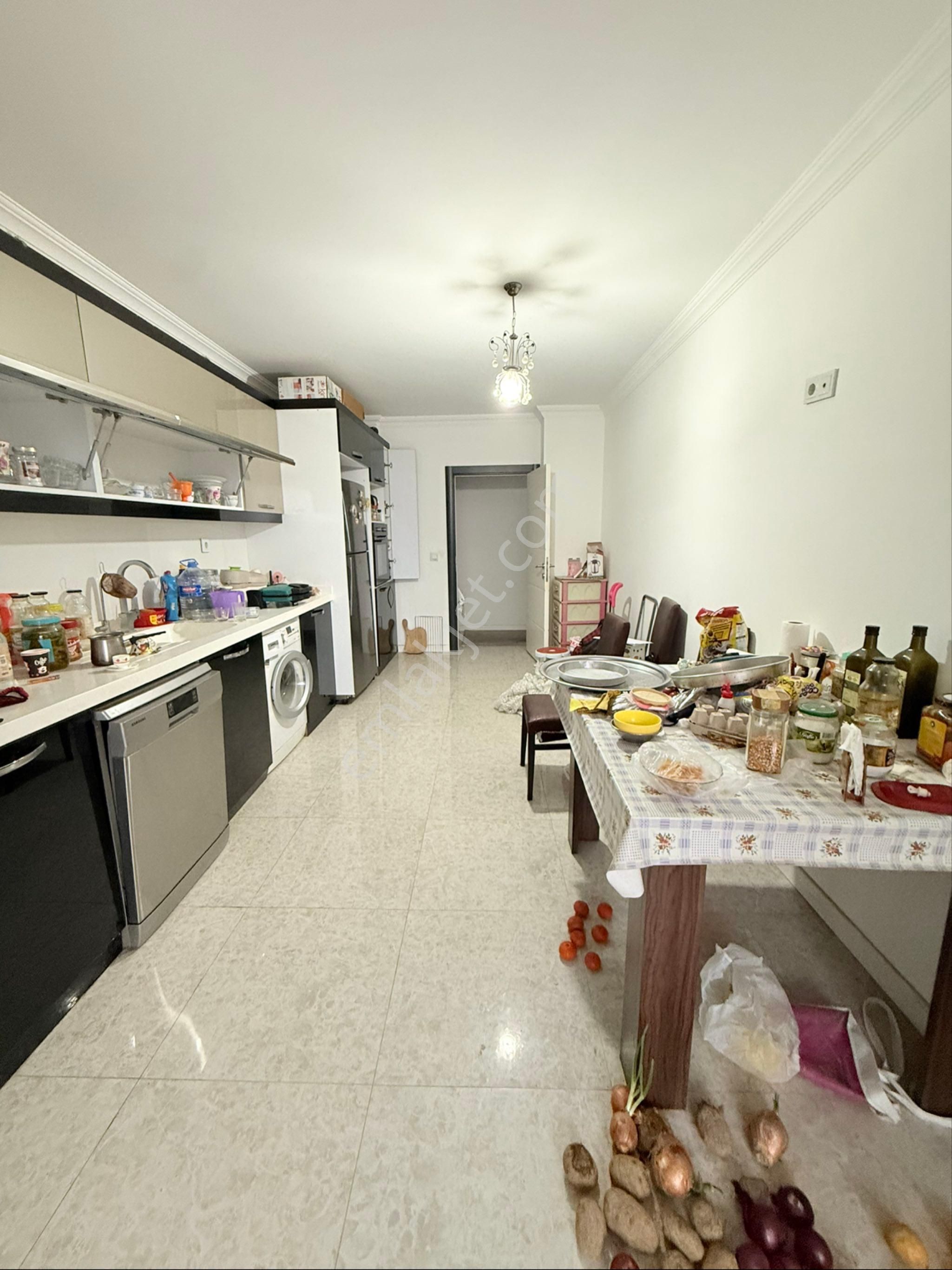Çerkezköy Avm Bölgesinde 3+1 Site İçinde Uyguna Acil Satılık - Görsel 13