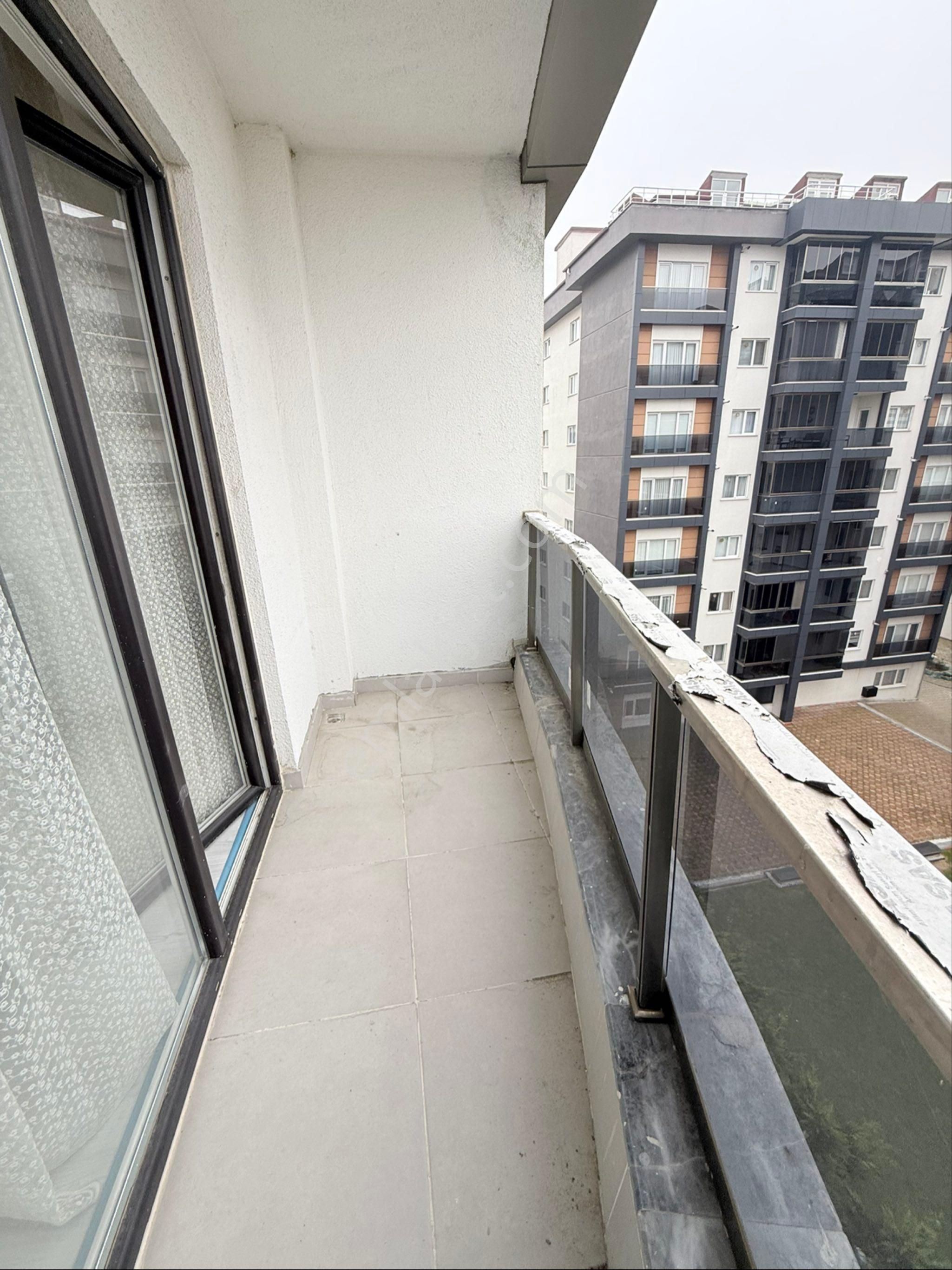 Çerkezköy Avm Bölgesinde 3+1 Site İçinde Uyguna Acil Satılık - Görsel 26