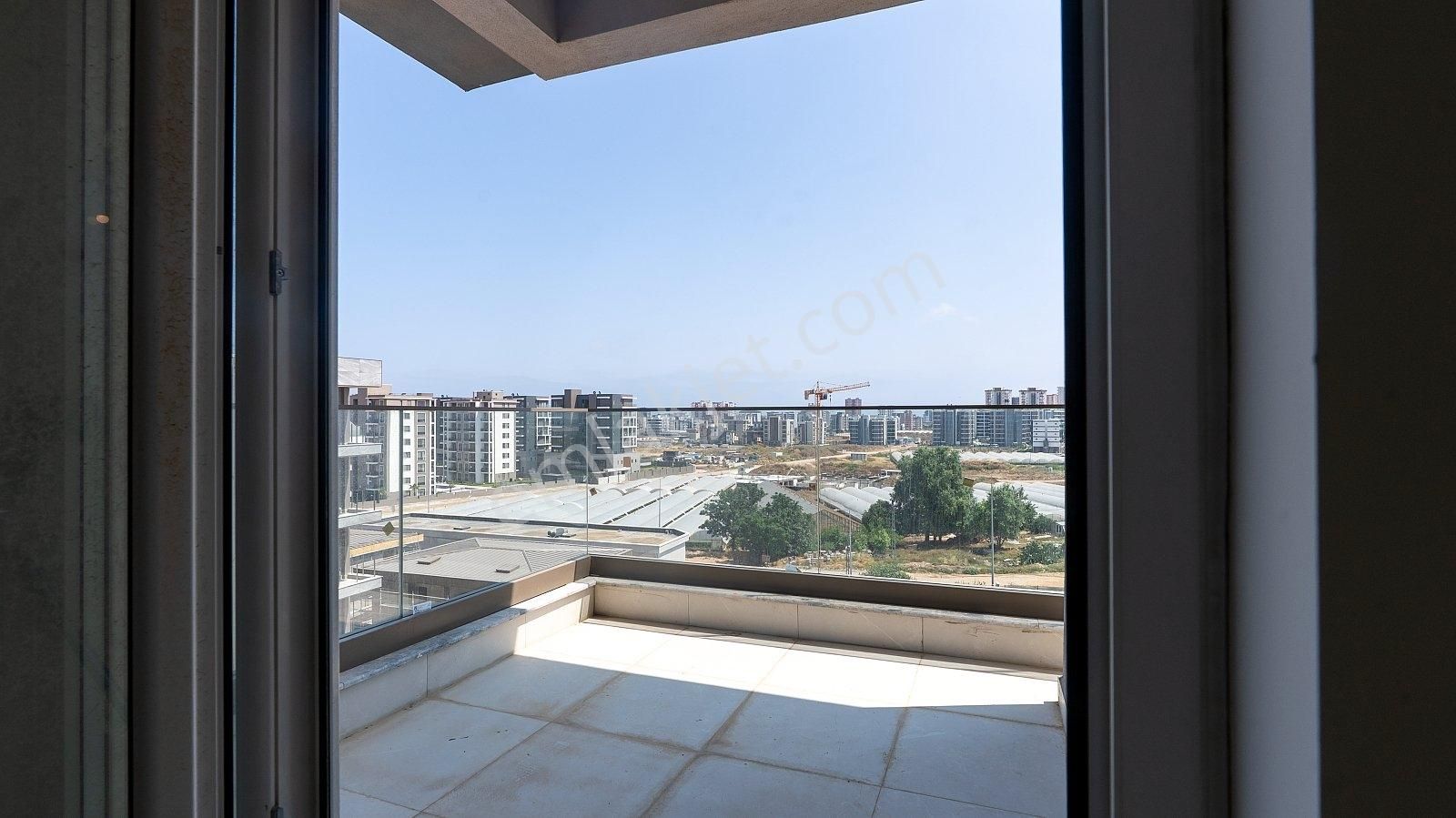 Altıntaş Defne Sitesi'nde Ana Cadde Üzeri 1+1 | Tekce - Görsel 2