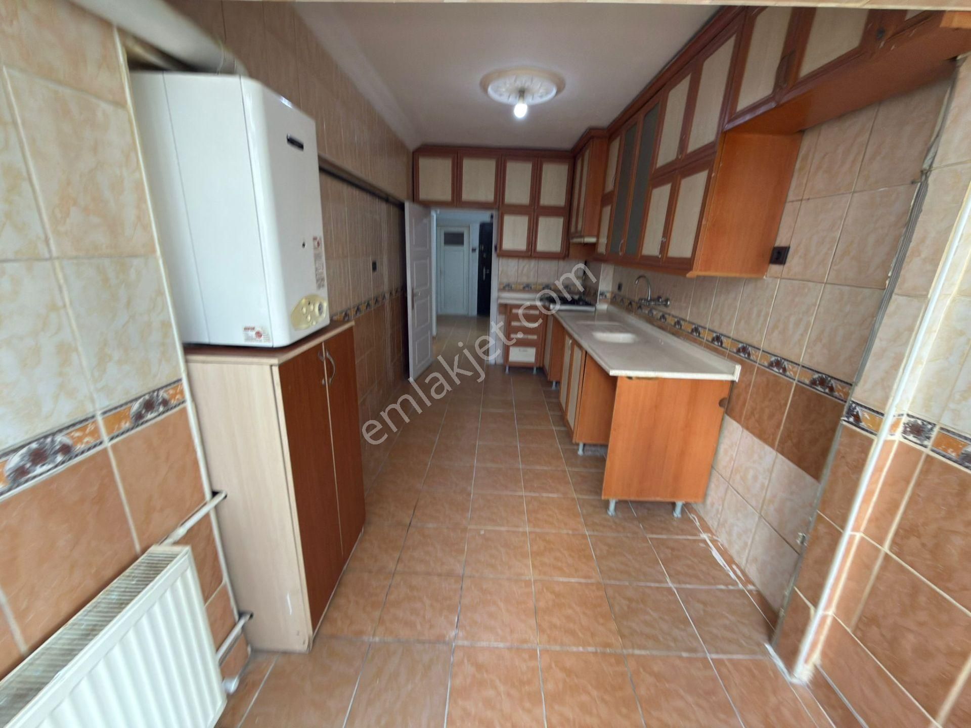 Akşemsettin'de--kat Konumunda--3+1 Bağımsız --fırsat Dairesi- - Görsel 4