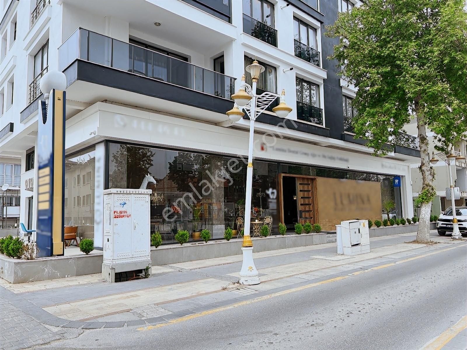 Coldwell Banker'den 2.kanalboyu'nda Kiracılı Satılık İş Yeri