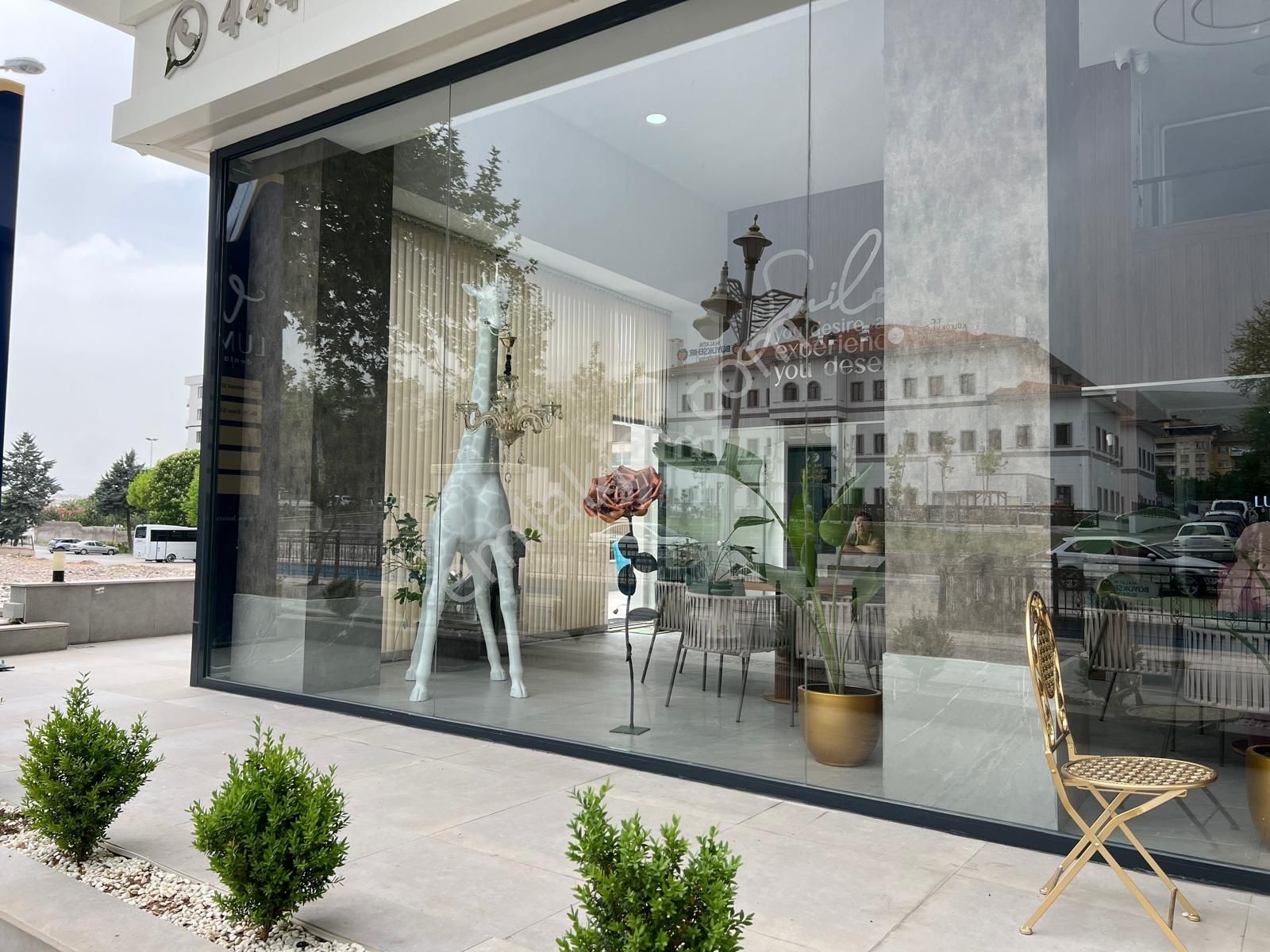 Coldwell Banker'den 2.kanalboyu'nda Kiracılı Satılık İş Yeri - Görsel 4