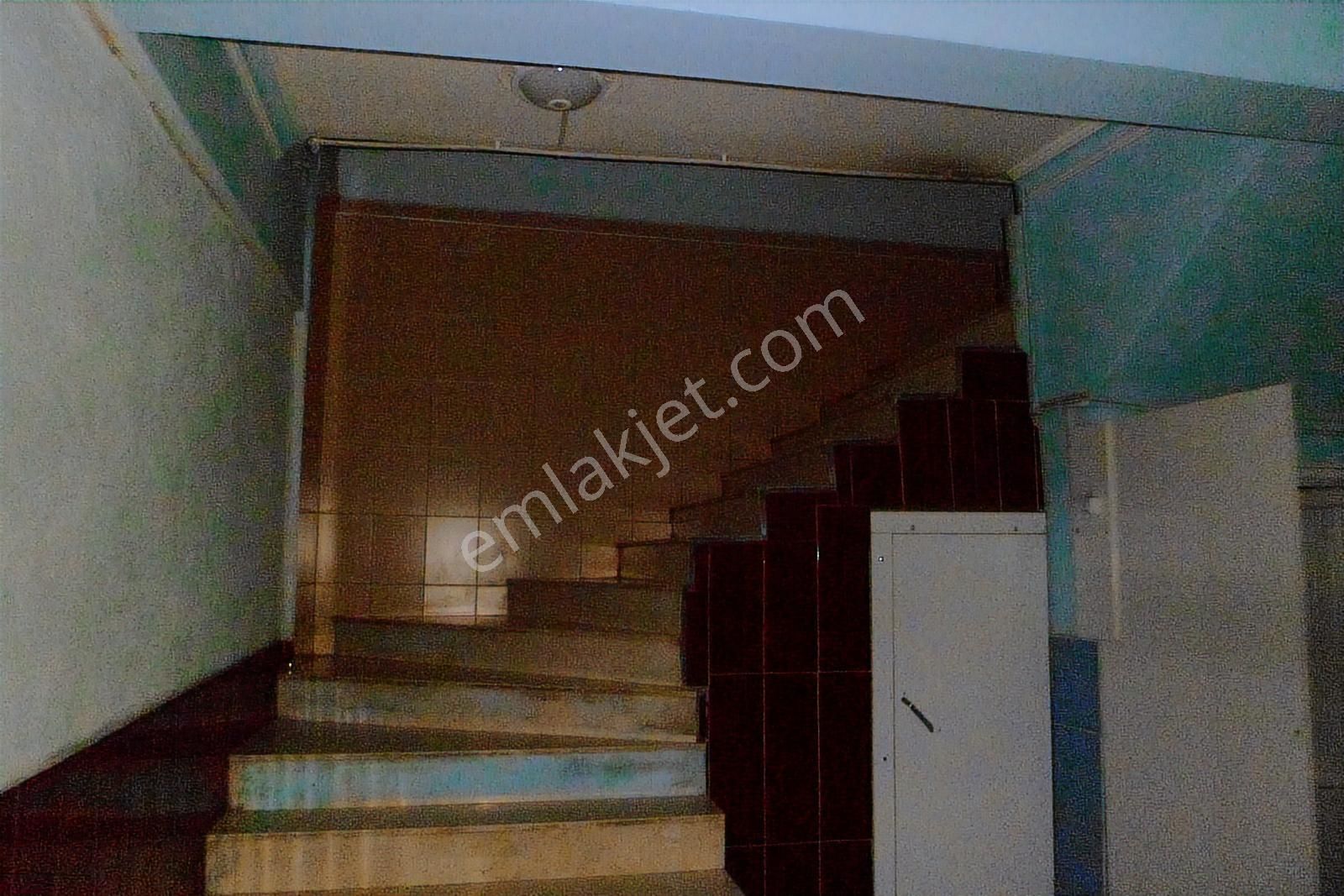 Mansuroğlu Emlak'tan Cadde Üstü Kiracılı İskanlı Dükkan - Görsel 4