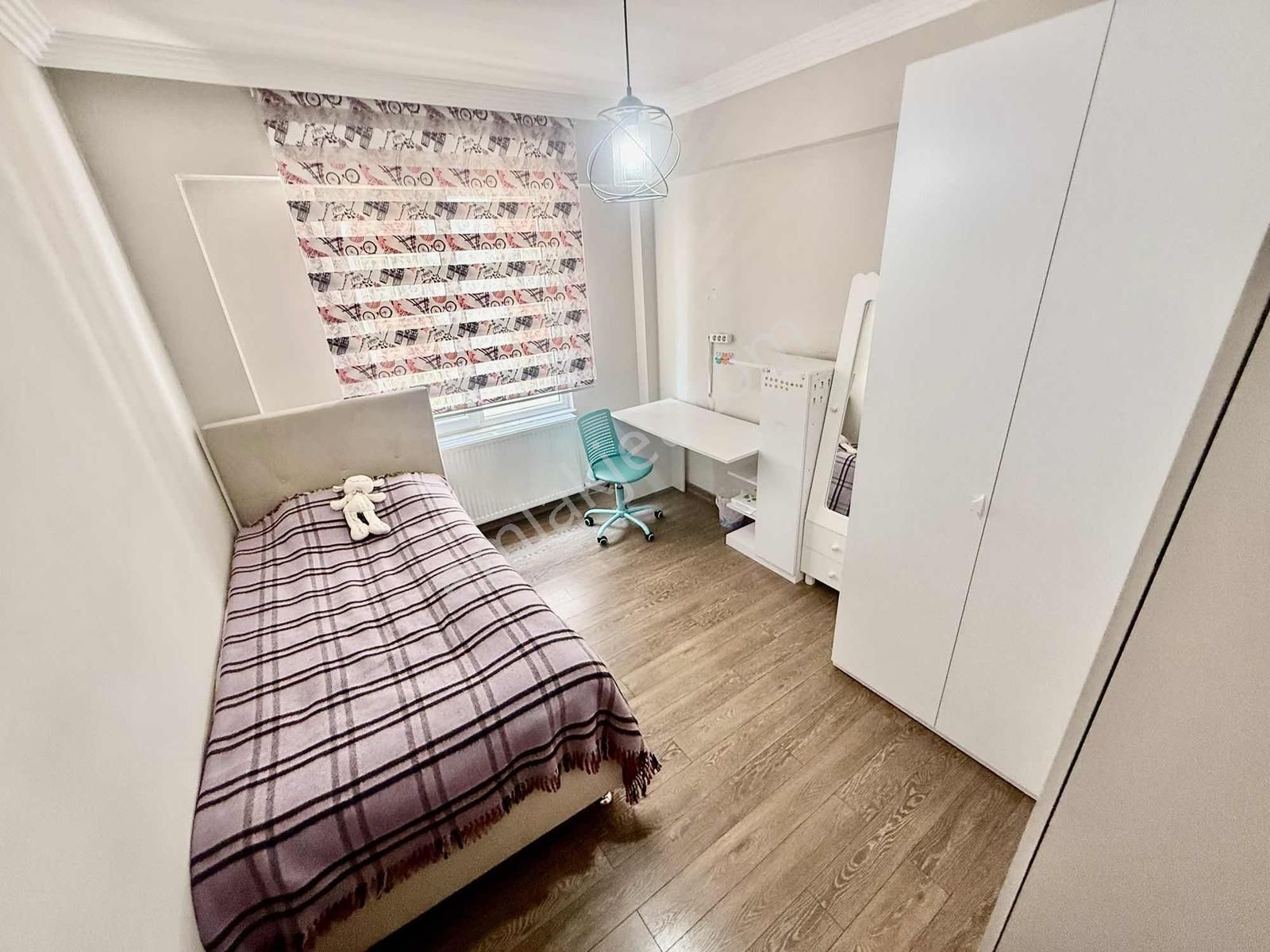 ꔪyetkisi Yalçın'dan▀▄ Full Eşyalı Site İçerisinde Kiralık 3+1 - Görsel 11