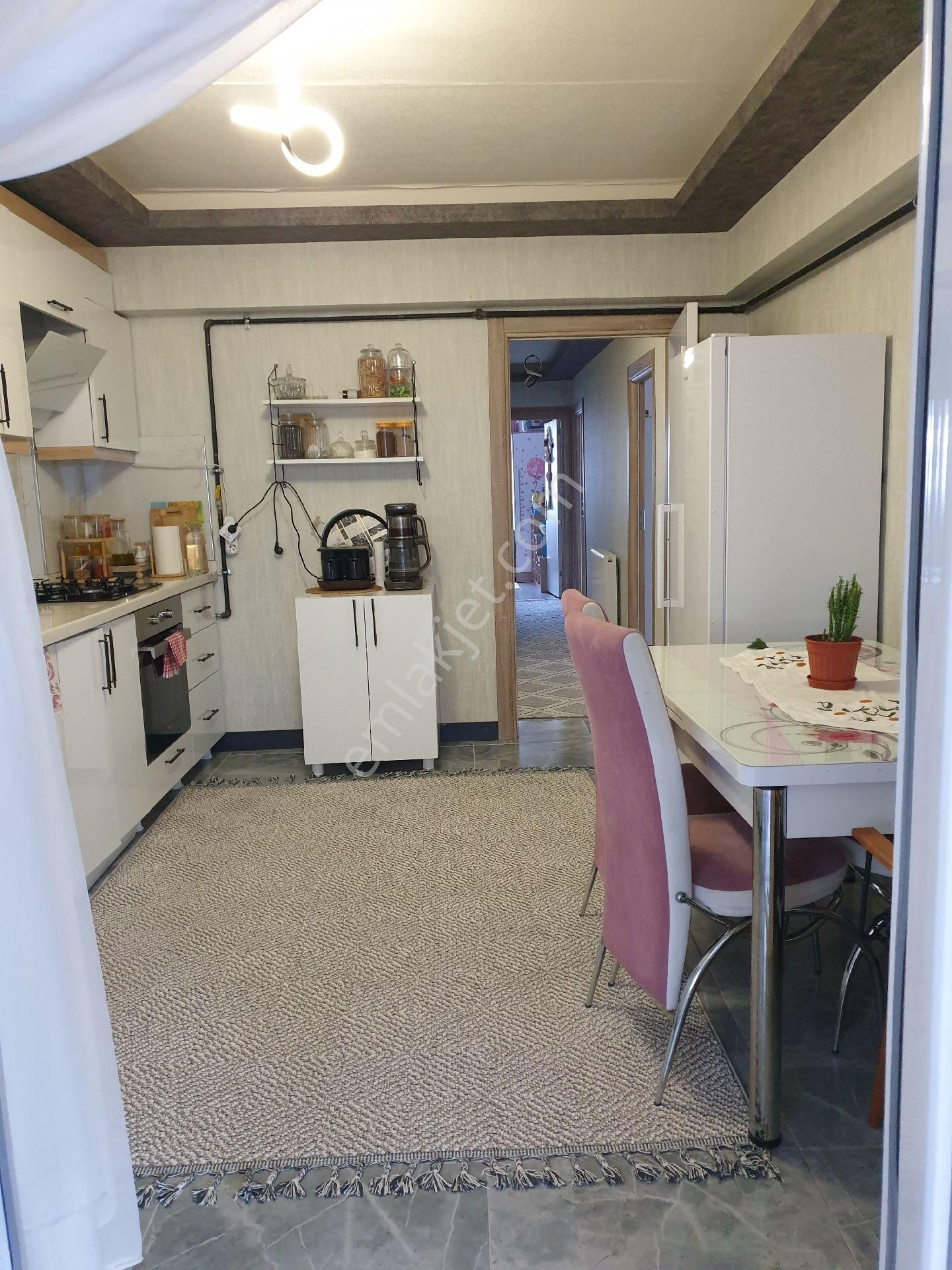29 Ekim Mahallesinde Eşyalı Kiralık 3+1 Daire - Görsel 3