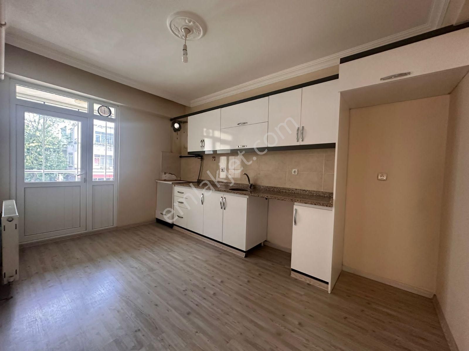 Çerkezköy Merkez Anfi Civarı İskanlı 3+1 Satılık Daire... - Görsel 6