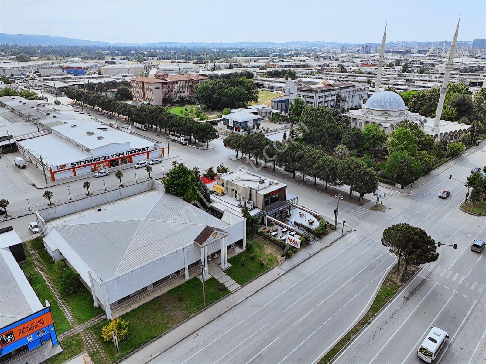 Lookhause Devren Satılık 800m² Mağaza