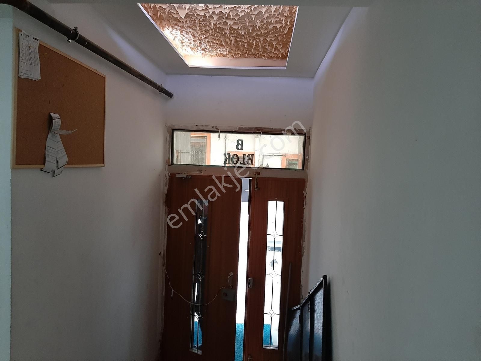 1+1 Çanakkale Barbaros İlkokulu Yakını Eşyalı Ela Evler - Görsel 2