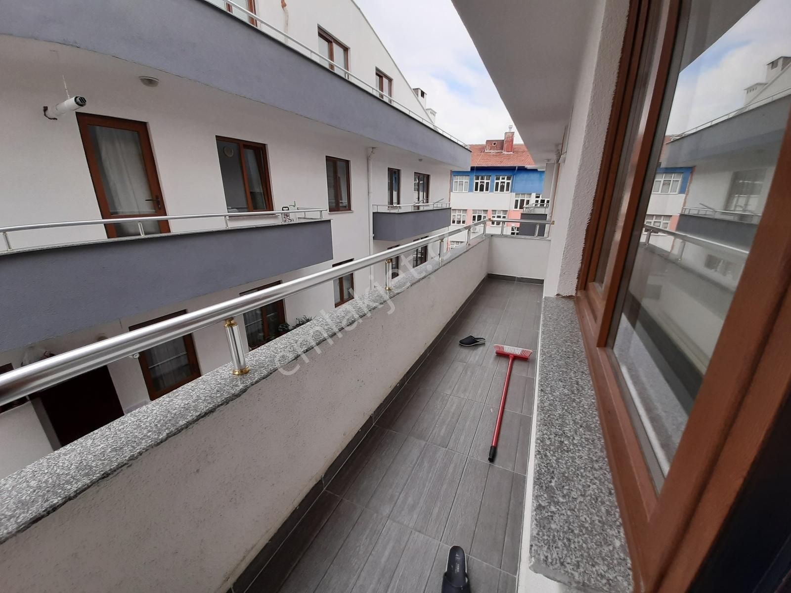 1+1 Çanakkale Barbaros İlkokulu Yakını Eşyalı Ela Evler - Görsel 4