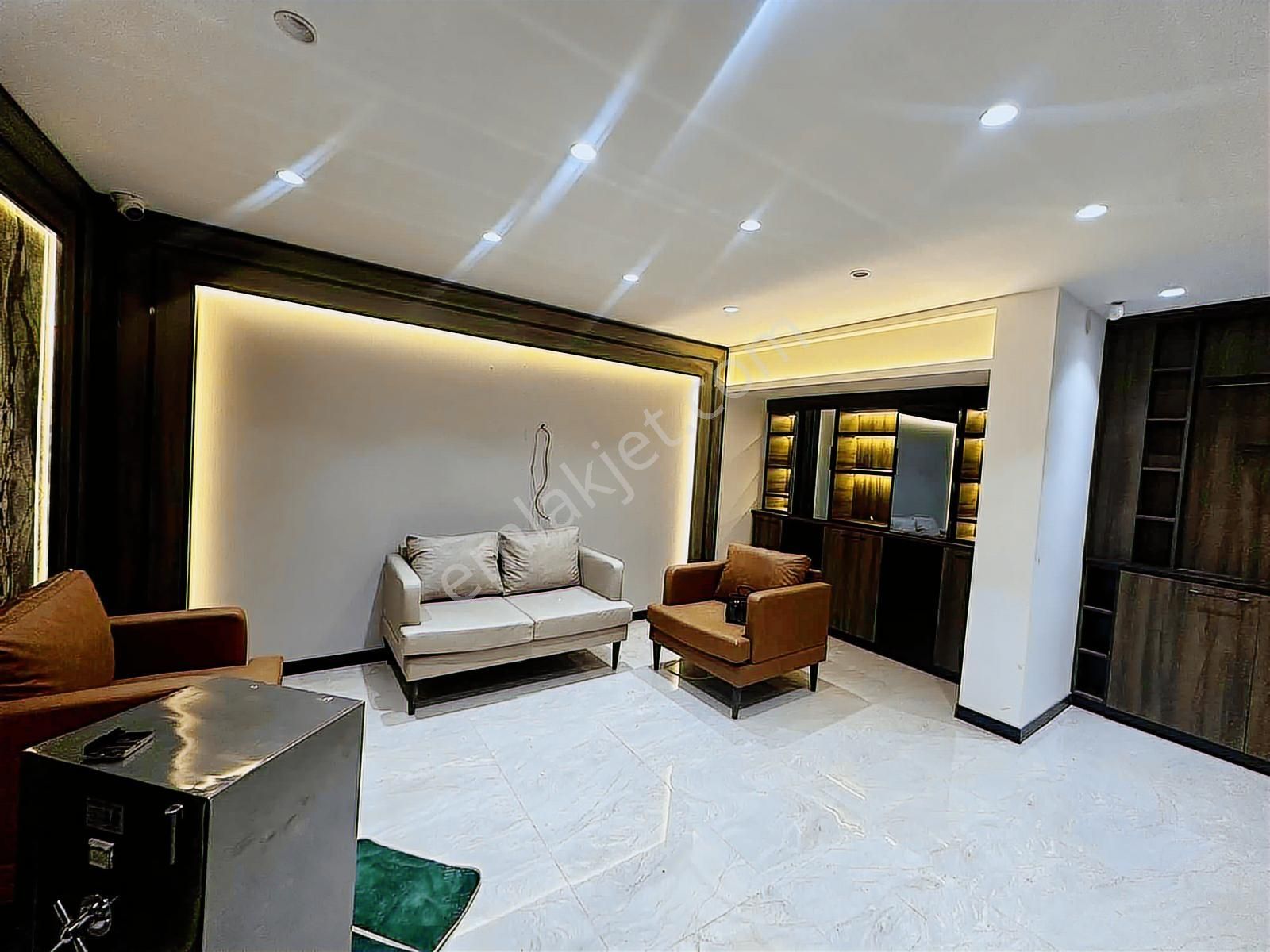Bağlarçeşme Caddesi Üzerinde 300 M² Kiralık Geniş Dükkan - Görsel 5
