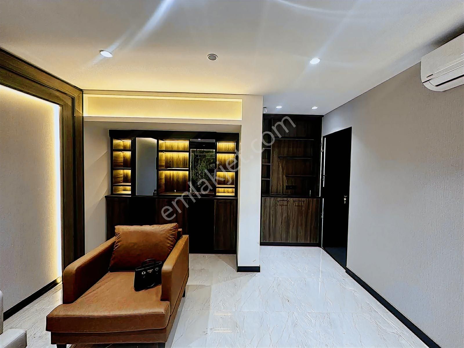 Bağlarçeşme Caddesi Üzerinde 300 M² Kiralık Geniş Dükkan - Görsel 7