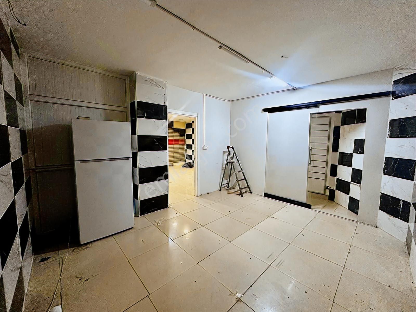 Bağlarçeşme Caddesi Üzerinde 300 M² Kiralık Geniş Dükkan - Görsel 24