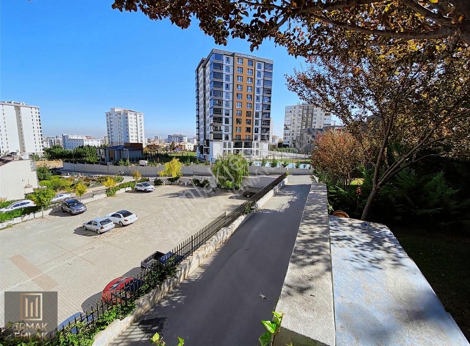 Irmak Emlak- Bağlıca Mermeroğlu Caddesi Belende Evleri'nde Satılık 4+1 Daire - Görsel 35