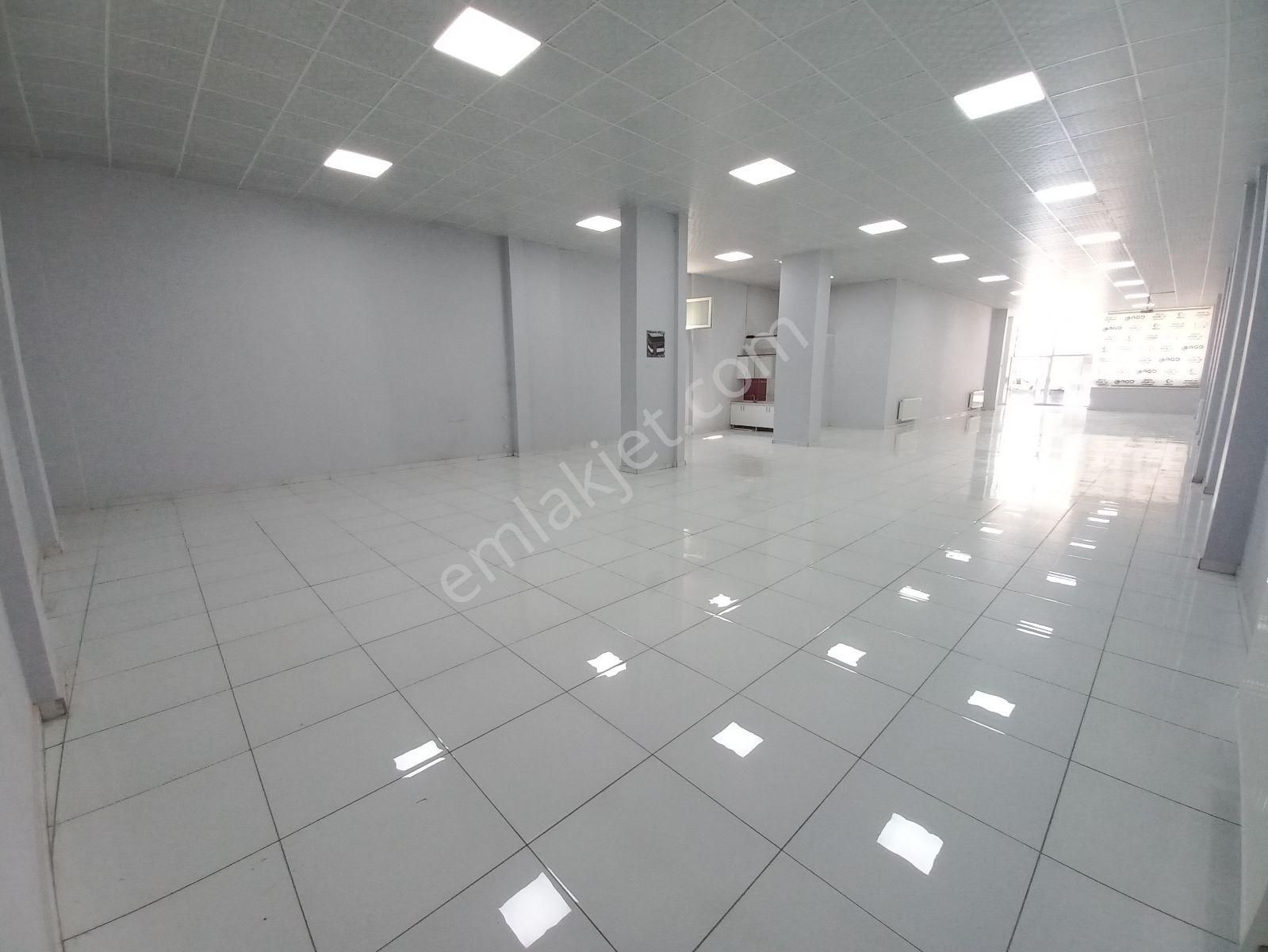 Gürsu Merkezde 260 M² Kiralık İşyeri - Görsel 4