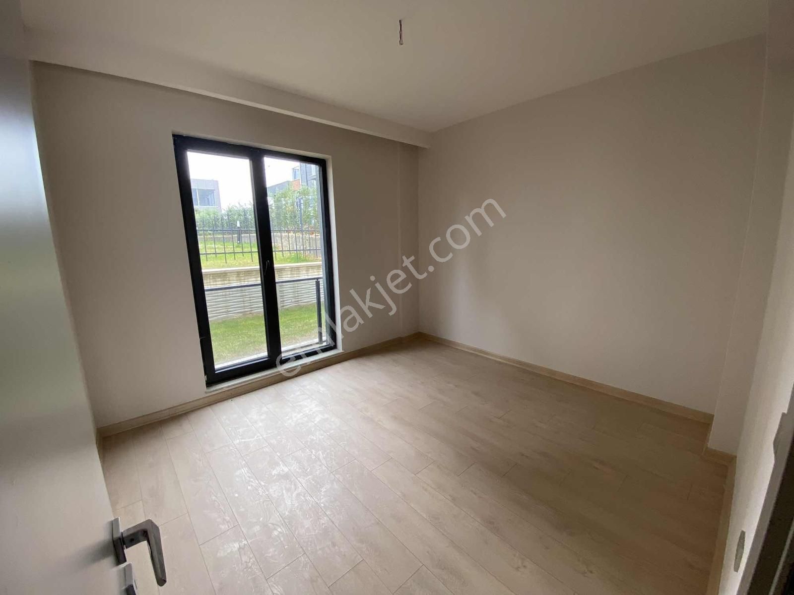 Bağlıca'da Güvenlikli Site İçi Satılık Villa - Görsel 8