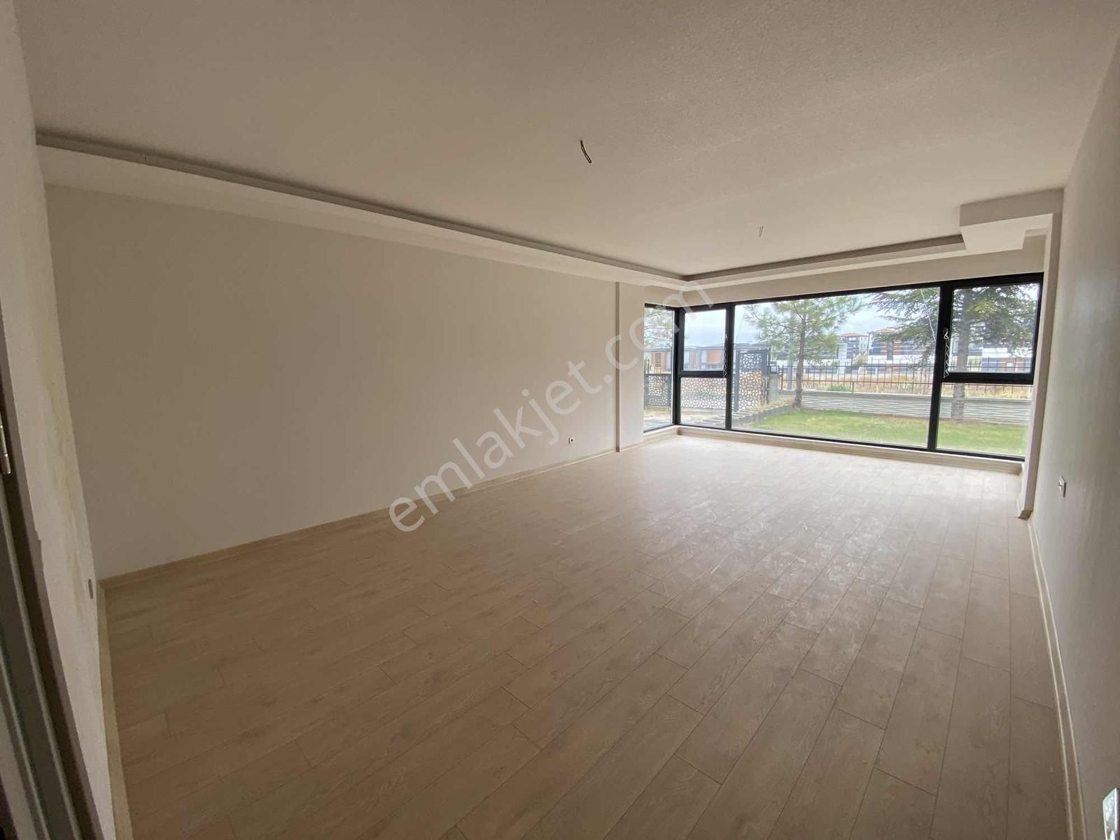Bağlıca'da Güvenlikli Site İçi Satılık Villa - Görsel 13