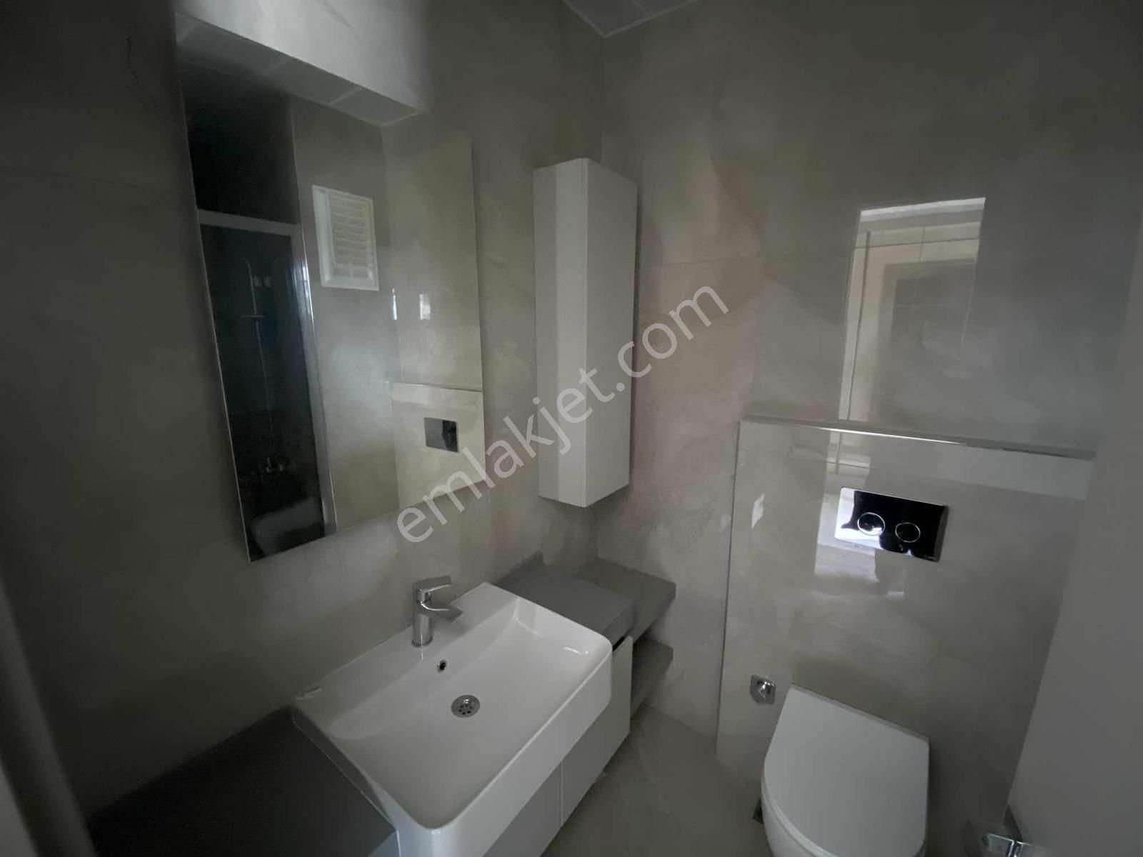 Bağlıca'da Güvenlikli Site İçi Satılık Villa - Görsel 24