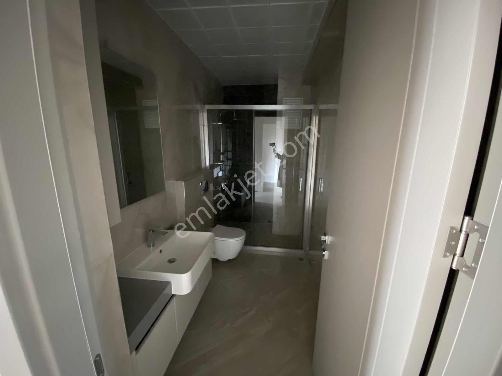 Bağlıca'da Güvenlikli Site İçi Satılık Villa - Görsel 11