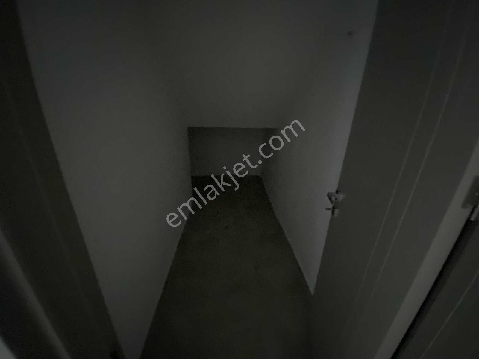 Bağlıca'da Güvenlikli Site İçi Satılık Villa - Görsel 31