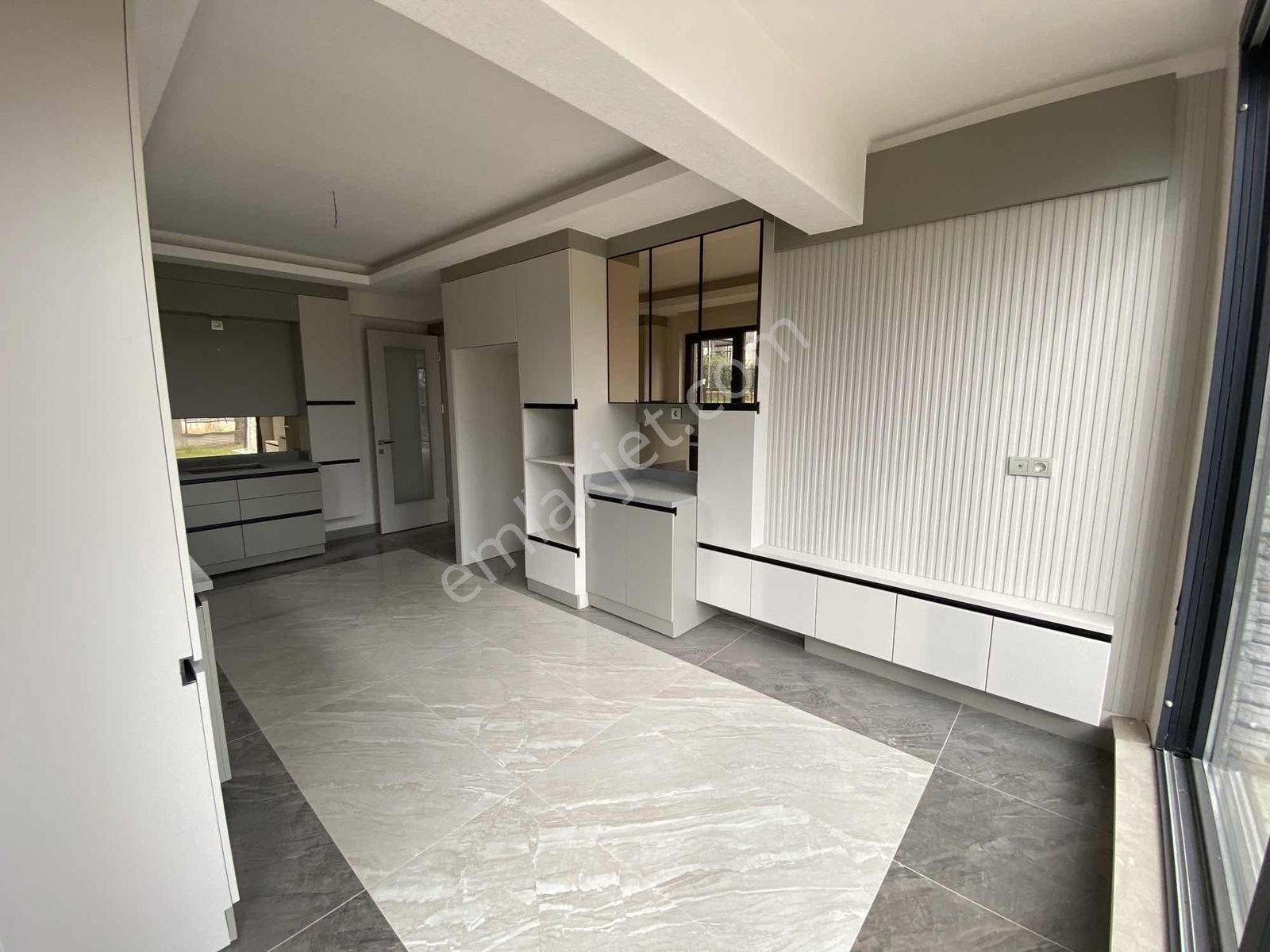 Bağlıca'da Güvenlikli Site İçi Satılık Villa - Görsel 19