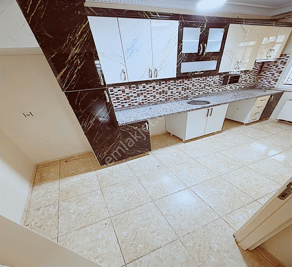 Fiyat Düştü B.çeşme Mahallesi Çok Büyük 3+1 Balkonl Yüksek Giriş - Görsel 17