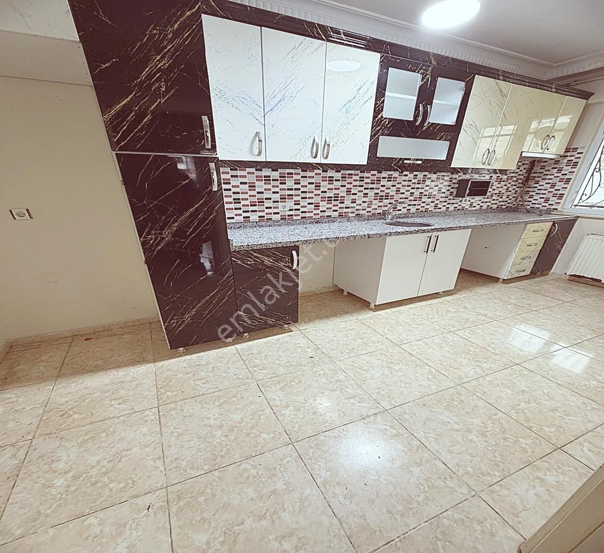 Fiyat Düştü B.çeşme Mahallesi Çok Büyük 3+1 Balkonl Yüksek Giriş - Görsel 13