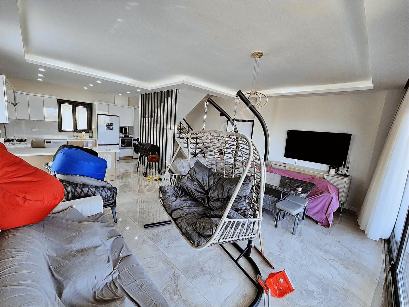 #mega Yapı# İskanlı 7+1 Ebeveyn Banyolu Bodrum Katlı Villa - Görsel 16