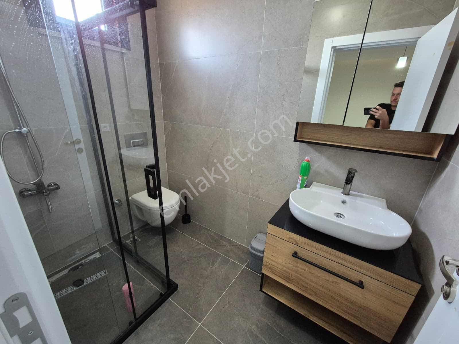 #mega Yapı# İskanlı 7+1 Ebeveyn Banyolu Bodrum Katlı Villa - Görsel 32