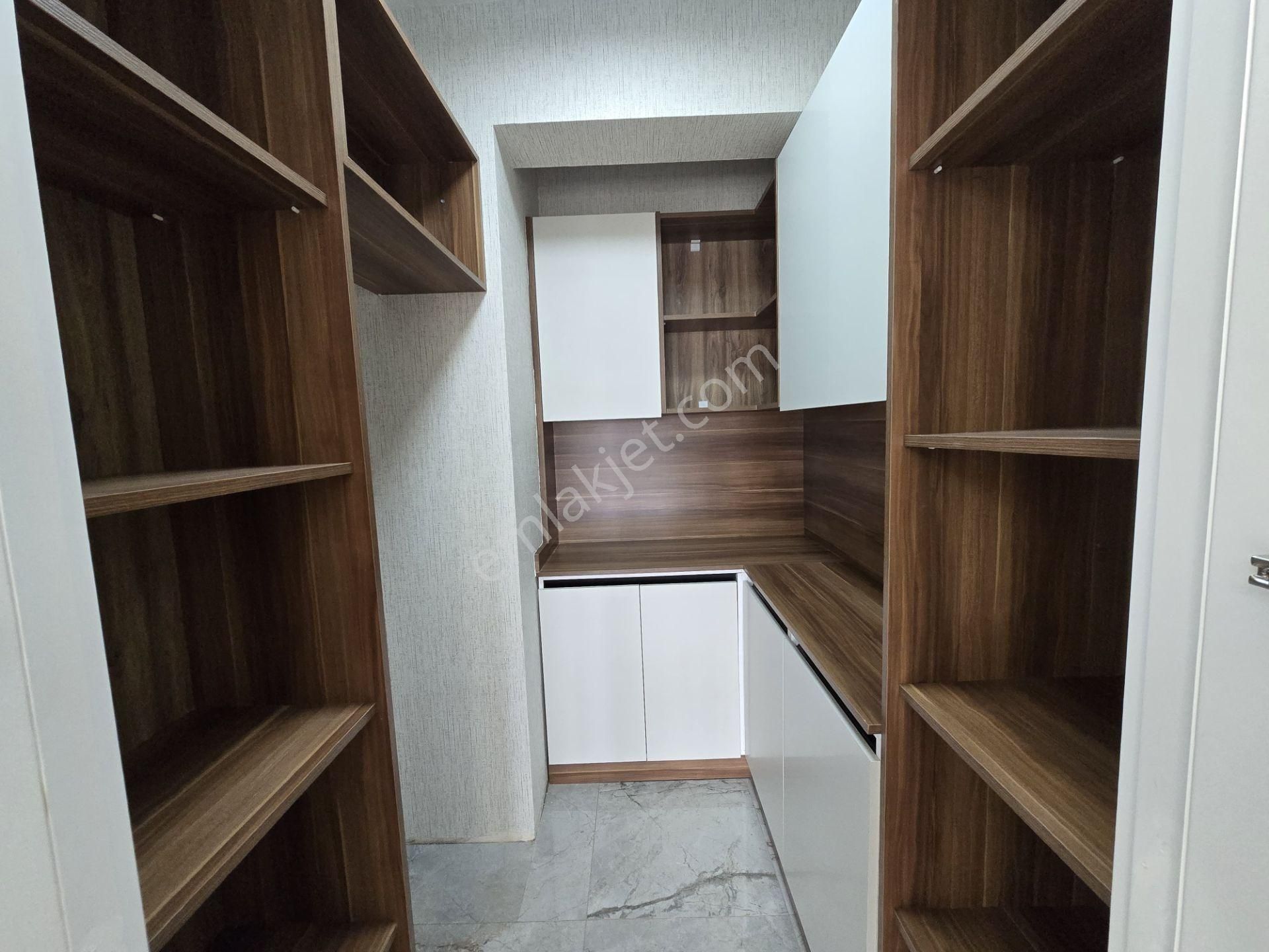 Kahramanlar Caddesi Yakını Site İçi Lüx Daireler - Görsel 8