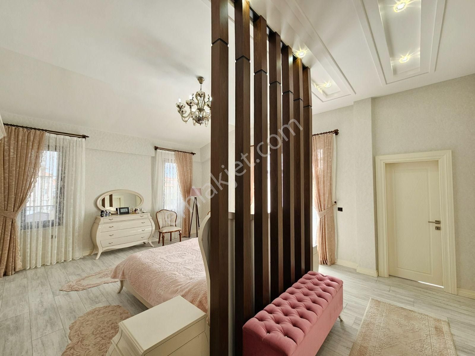 Sille Ak Mahallesinde 4,5+1 Satılık Ultra Lüx Müstakil Villa - Görsel 24