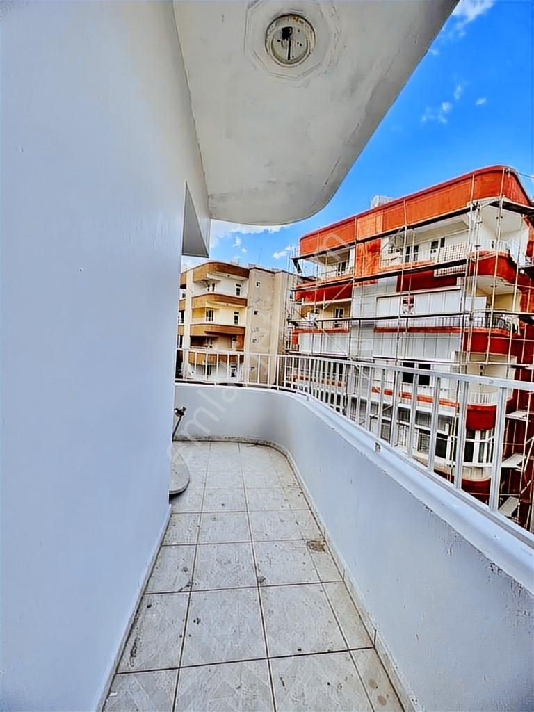 Acl Emlak'dan Karaköprü Karşıyaka'da Ara Kat 3+1 Kiralık Daire - Görsel 4