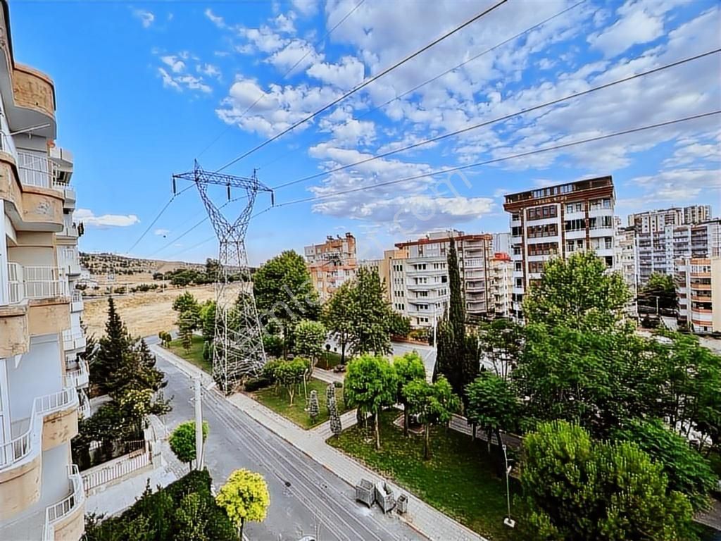 Acl Emlak'dan Karaköprü Karşıyaka'da Ara Kat 3+1 Kiralık Daire - Görsel 6