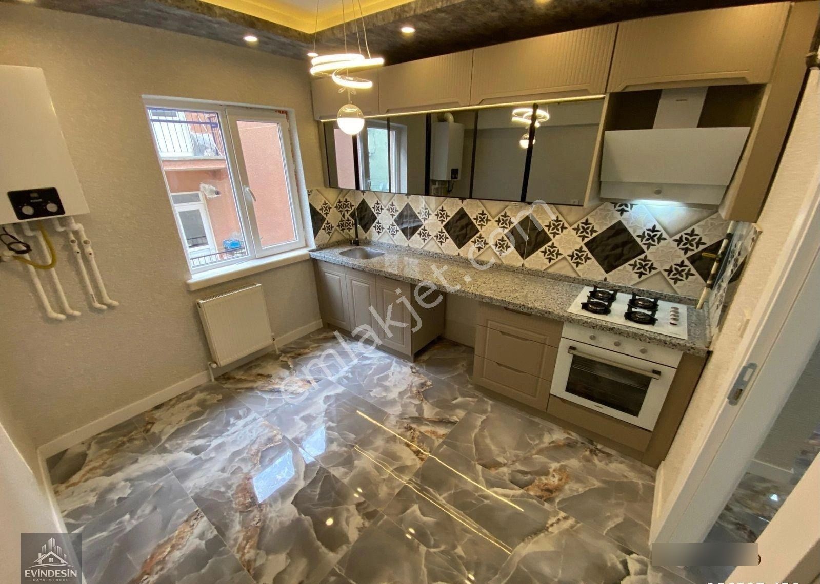 Fatih Cadde Üzeri Bağımsız Orta Kat Geniş Şahane Daire - Görsel 6