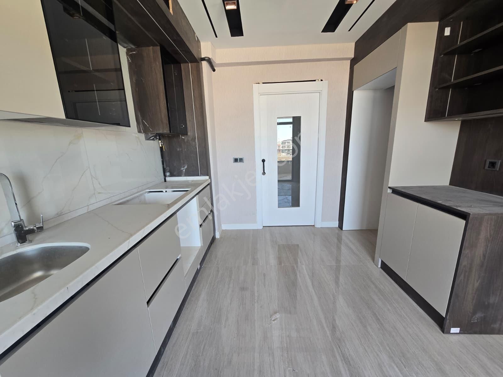 Kahramanlar Caddesi Hobi Bahçeli 3+1 Daireler - Görsel 3